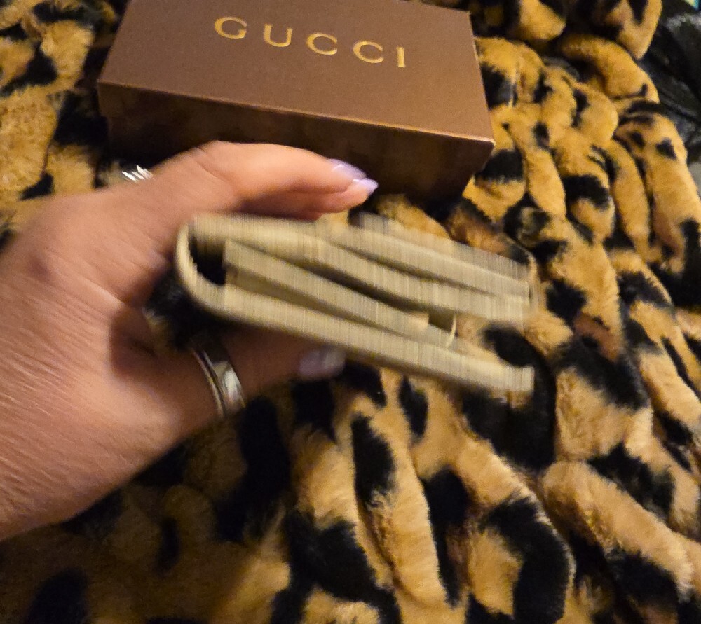 Gucci Beige GG Monogram Continental Wallet with Gold Accent - Picture 9 of 14